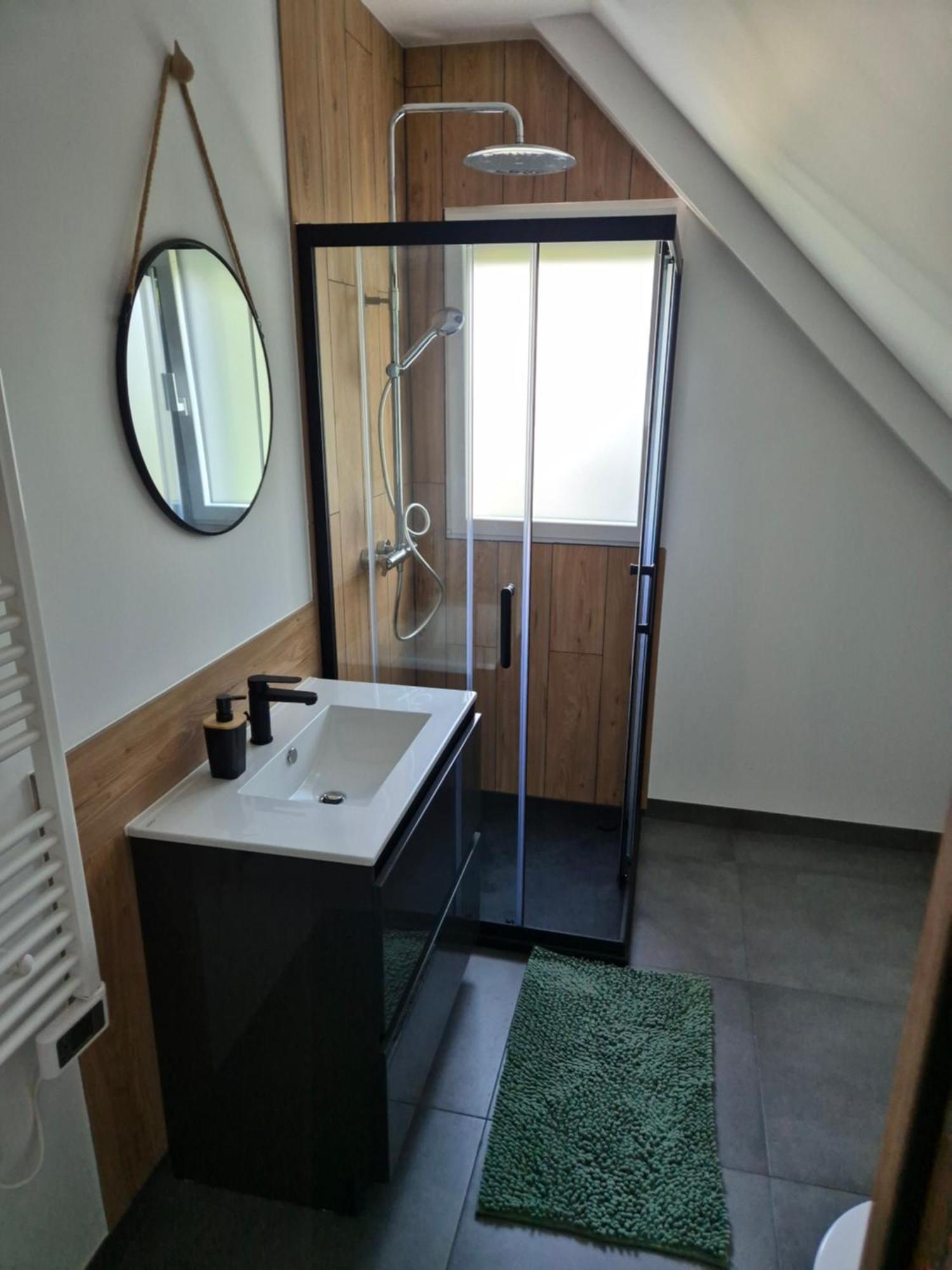 Casa Delia, Maison Lumineuse Et Moderne Belz Bagian luar foto
